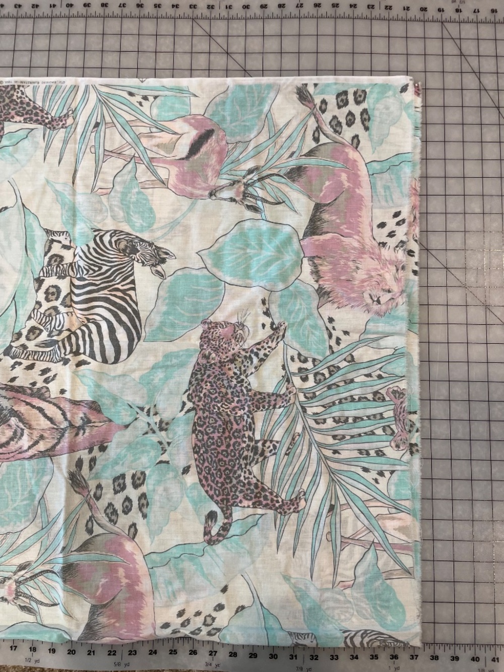2 Yards Vintage Safari Fabric Beth Ravitz for Just In Materials Design Inc. - Picture 2 of 4